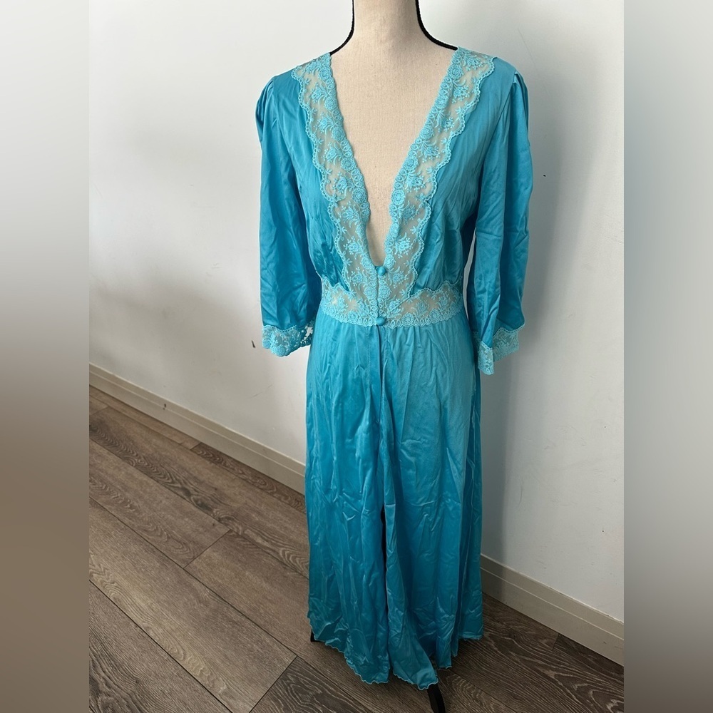 Vintage 70’s Goddess Nightgown L/XL Blue Nylon Gown Made in Greece Lingerie